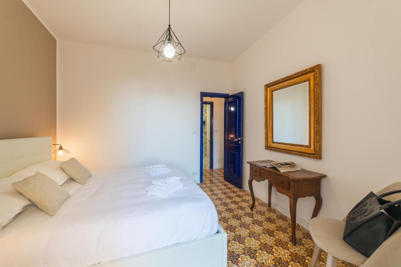 Castalia Apartments & Rooms Duomo Таормина Екстериор снимка