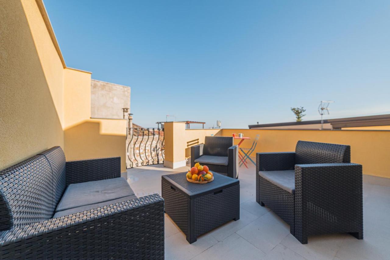 Castalia Apartments & Rooms Duomo Таормина Екстериор снимка